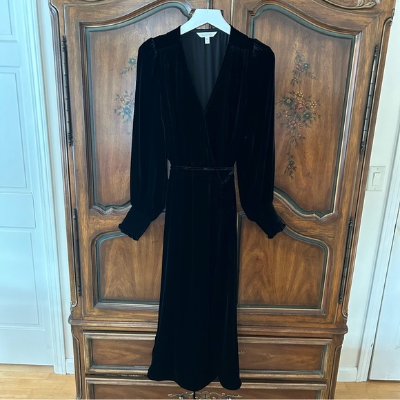 Garnet Hill ~ new ~ Black Velvet Wrap Midi Dress in size 12 - Picture 14 of 16